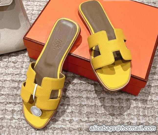 Trendy Design Hermes Classic Oran Flat Slide Sandals in Grained Leather Yellow 530048