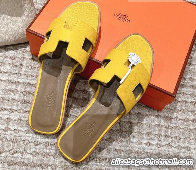 Trendy Design Hermes Classic Oran Flat Slide Sandals in Grained Leather Yellow 530048