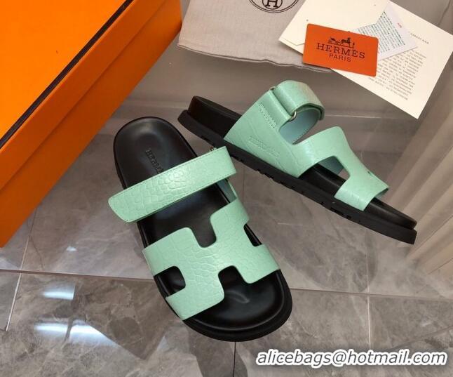 Good Looking Hermes Chypre Slide Sandals in Crocodile Embossed Leather Light Green 0620106