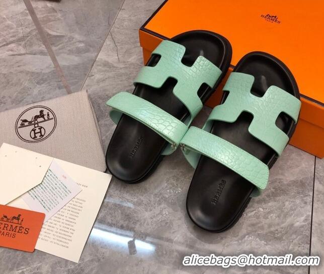 Good Looking Hermes Chypre Slide Sandals in Crocodile Embossed Leather Light Green 0620106