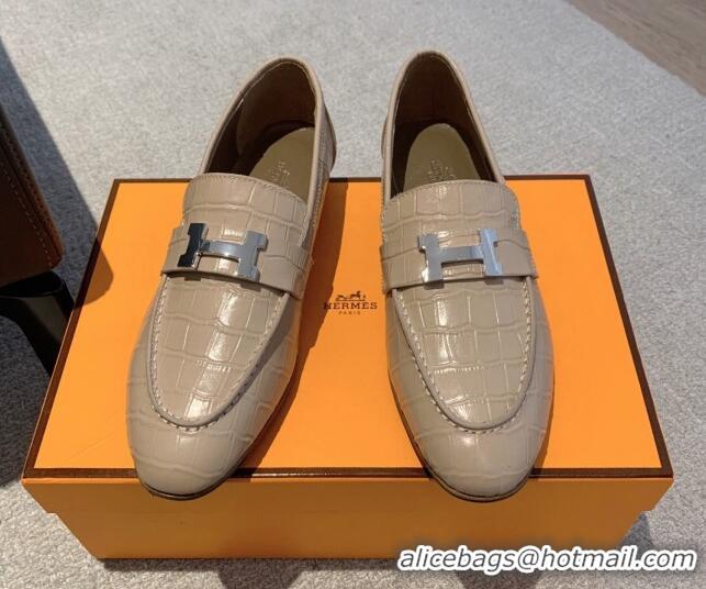 Stylish Hermes Paris Embossed Leather Loafers Beige 711096