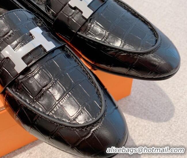 Sophisticated Hermes Paris Embossed Leather Loafers Black 711099