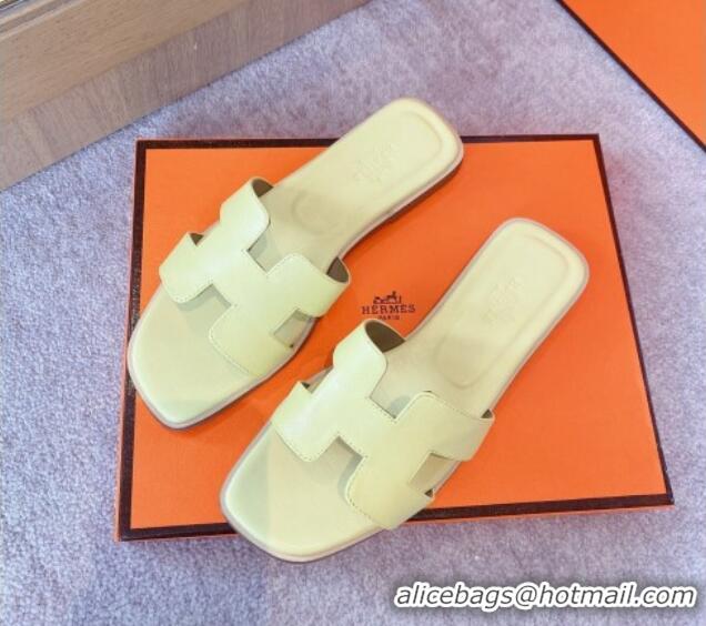 1:1 aaaaa Hermes Classic Oran Flat Slide Sandals in Calf Leather Light Yellow 711105