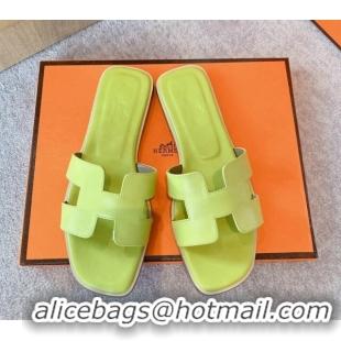 1:1 Hermes Classic Oran Flat Slide Sandals in Calf Leather Neon Green 711106