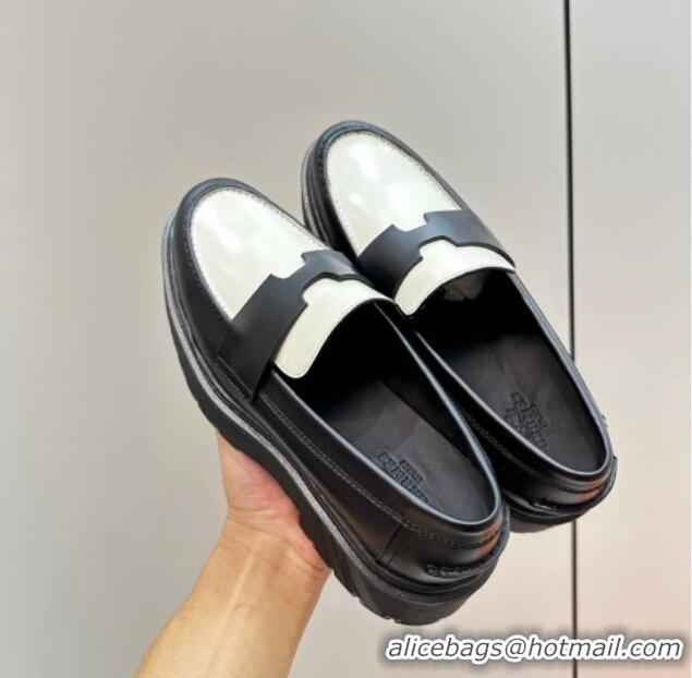 Stylish Hermes Hitch Loafers in Glazed Calfskin 6cm Black/White 724129