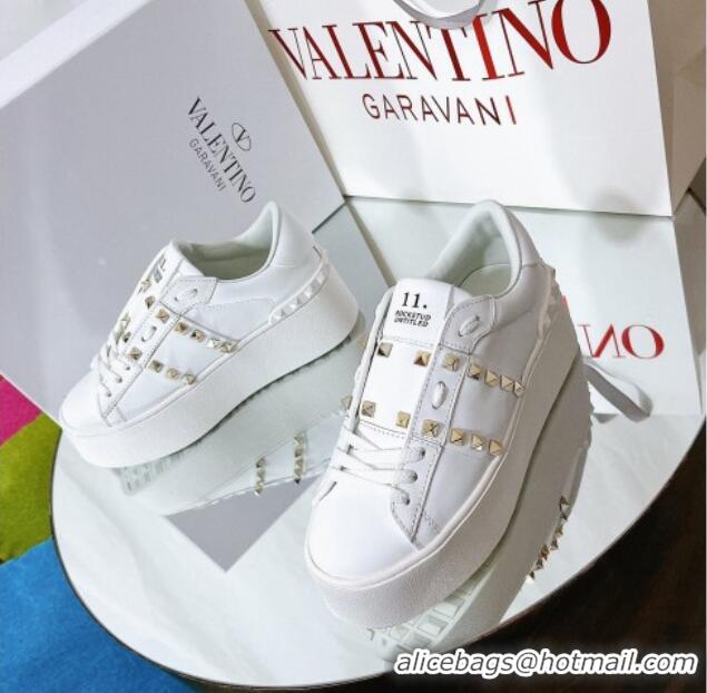 Fashion Luxury Valentino Flatform Rockstud Untitled Sneakers in Calfskin White/Gold 0427007