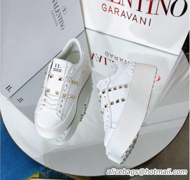 Fashion Luxury Valentino Flatform Rockstud Untitled Sneakers in Calfskin White/Gold 0427007