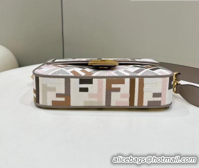 Discount Fendi Medium Baguette Bag in White and Multicolor canvas bag with FF embroidery F4071 2023