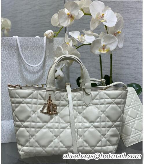 Inexpensive Dior Medium Toujours Tote bag in Macrocannage Calfskin CD4058 White 2023