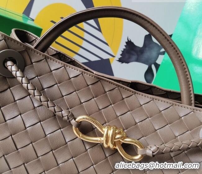 Good Taste Bottega Veneta Medium Andiamo Top Handle Bag in Intrecciato Leather 743572 Taupe grey 2023