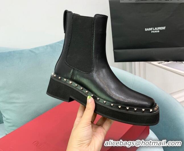 Good Looking Valentino Rockstud Calfskin Leather Ankle Boots Black VLTN08283