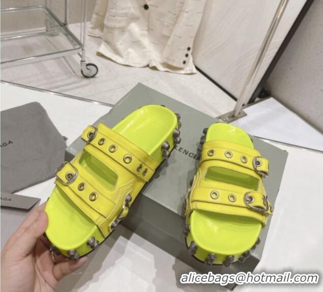 Good Quality Balenciaga Cagole Flat Slide Sandals in Crinkle Shiny Leather Neon Green 524022