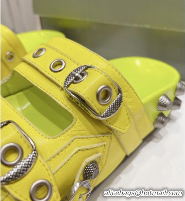 Good Quality Balenciaga Cagole Flat Slide Sandals in Crinkle Shiny Leather Neon Green 524022