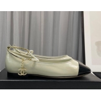 Pretty Style Chanel Shiny Calfskin Ballet Flat with Pearls Loop White 805032