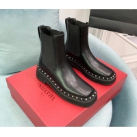 Good Looking Valentino Rockstud Calfskin Leather Ankle Boots Black VLTN08283