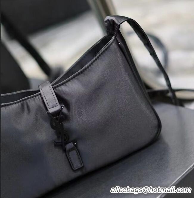 Shop Grade SAINT LAURENT Nylon Shoulder Bag Y988228A black