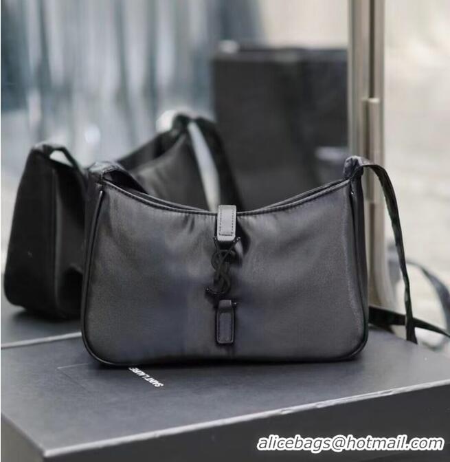 Shop Grade SAINT LAURENT Nylon Shoulder Bag Y988228A black