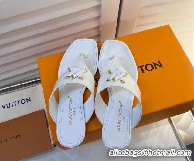 Discount Louis Vuitton Shake Flat Thong Slide Sandals in Patent Leather White 0625118