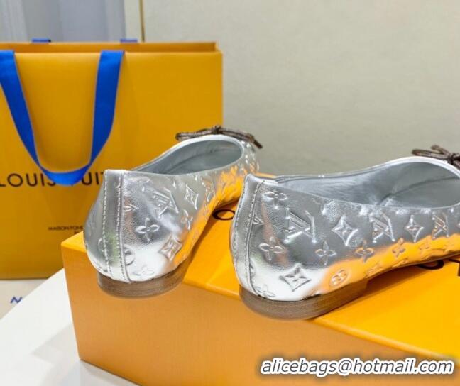 Modern Louis Vuitton Nina Flat Ballerinas in Metallic Monogram Leather Silver 725057