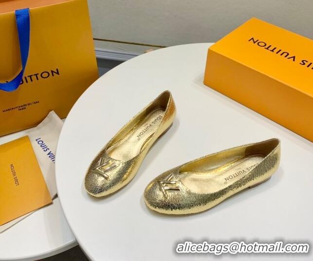 Luxurious Louis Vuitton Nina Flat Ballerinas in Crinkled Metallic Leather with LV Gold 725062