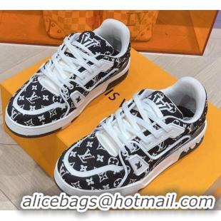 Pretty Style Louis Vuitton LV Trainer Sneakers in Monogram Textile Black 801095