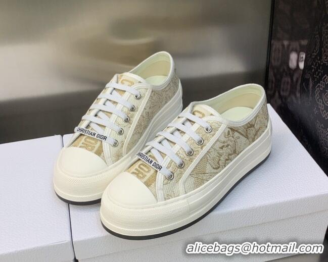 Sophisticated Dior Walk'n'Dior Platform Sneakers in White and Gold-Tone Cotton Embroidered with Jardin d'Hiver Motif in 