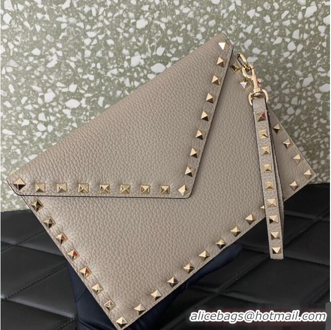 Famous Brand VALENTINO GARAVANI ROCKSTUD Clutch 0P87 gray