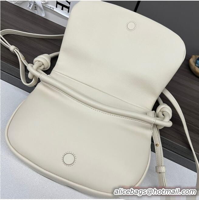 Famous Brand Loewe Original Leather Shoulder bag 062317 Cream