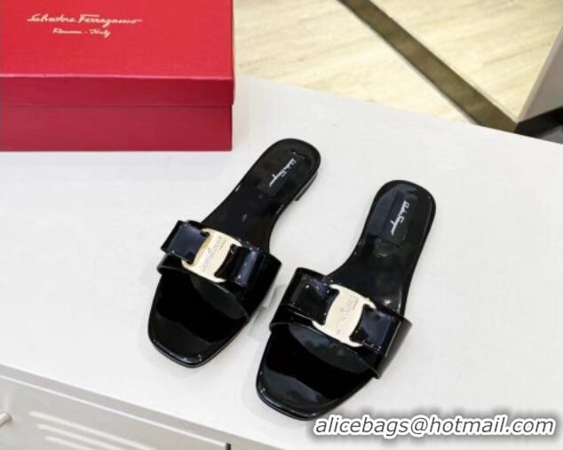 Chic Salvatore Ferragamo Alice Vara Bow Patent Leather Flat Slide Sandals Black/Gold 012970