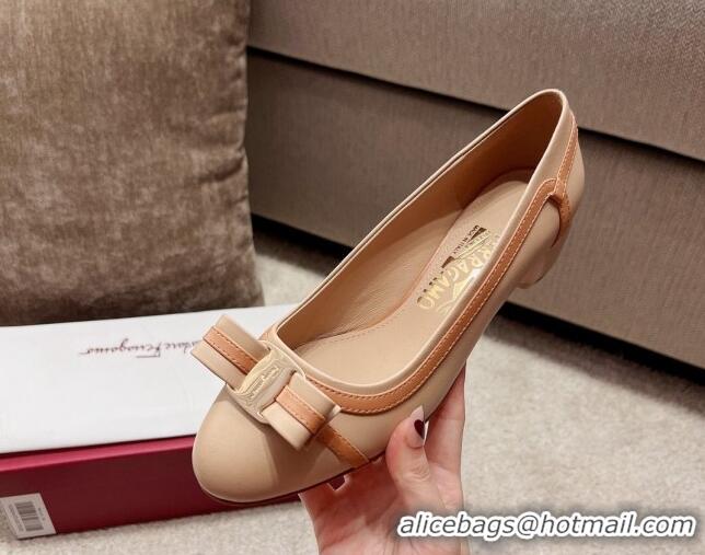 Luxury Salvatore Ferragamo Vara Bow Calfskin Pumps 3.5cm Beige 3022502