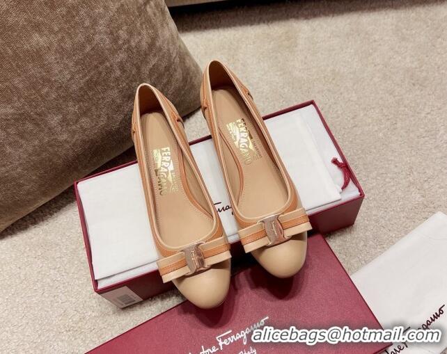 Luxury Salvatore Ferragamo Vara Bow Calfskin Pumps 3.5cm Beige 3022502