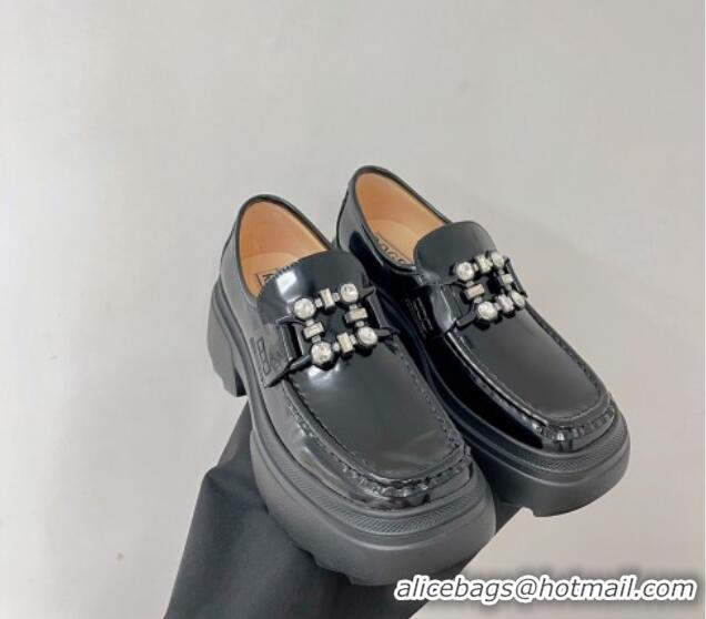 Pretty Style Roger Vivier Wallaviv Strass Buckle Loafers in Patent Leather Black 2238334