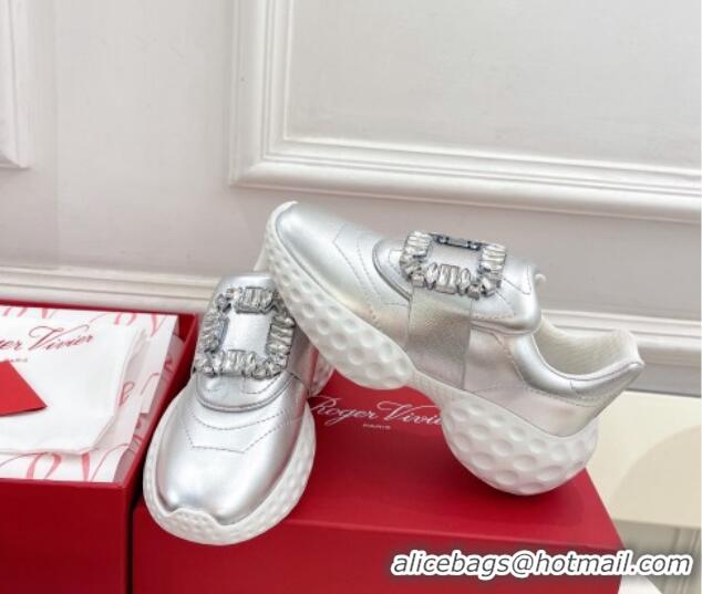 Top Design Roger Vivier Viv Run Moonlight Crystal Buckle Sneakers in Metallic Leather Silver 809051