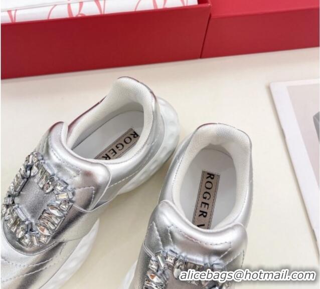 Top Design Roger Vivier Viv Run Moonlight Crystal Buckle Sneakers in Metallic Leather Silver 809051