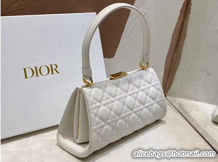 Top Grade DIOR CARO COLLE NOIRE CLUTCH Cannage Lambskin C0688 white