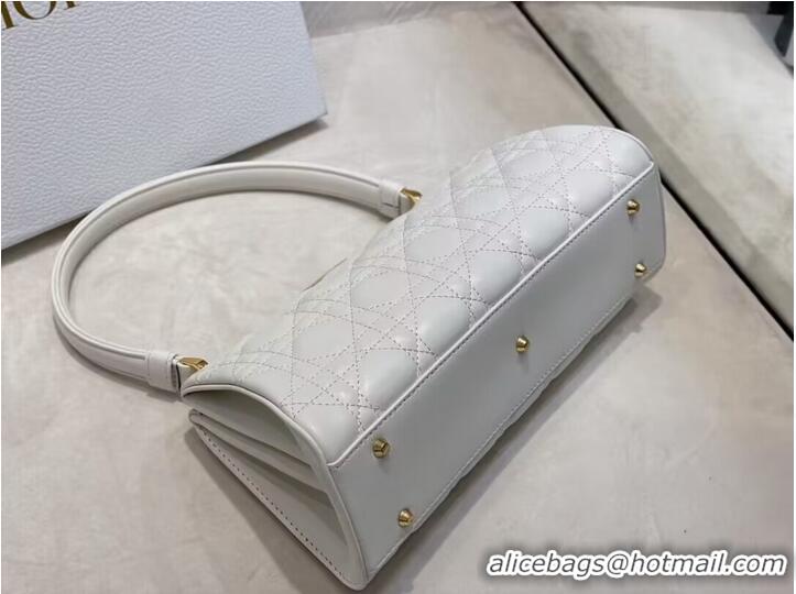 Top Grade DIOR CARO COLLE NOIRE CLUTCH Cannage Lambskin C0688 white