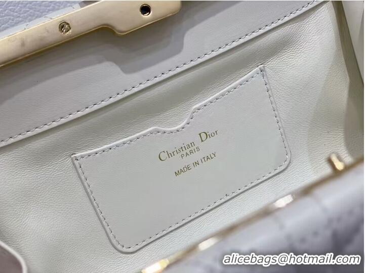 Top Grade DIOR CARO COLLE NOIRE CLUTCH Cannage Lambskin C0688 white