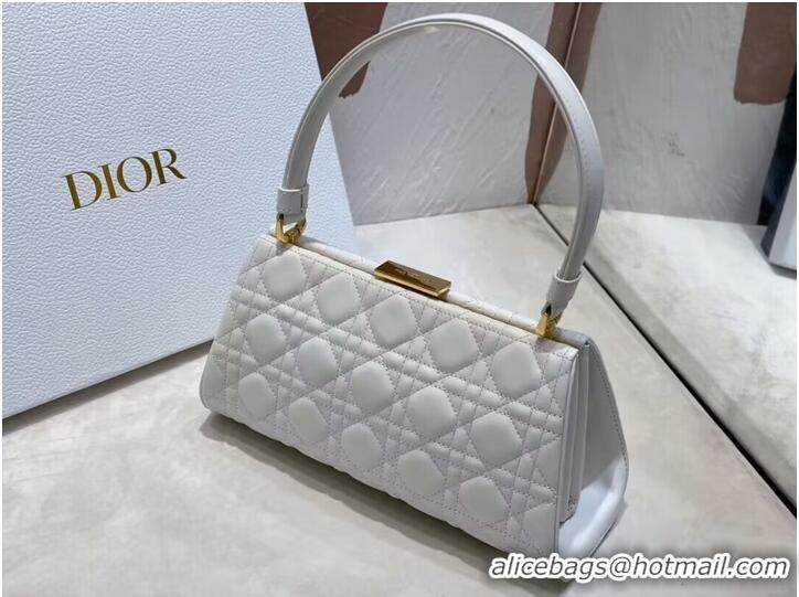 Top Grade DIOR CARO COLLE NOIRE CLUTCH Cannage Lambskin C0688 white