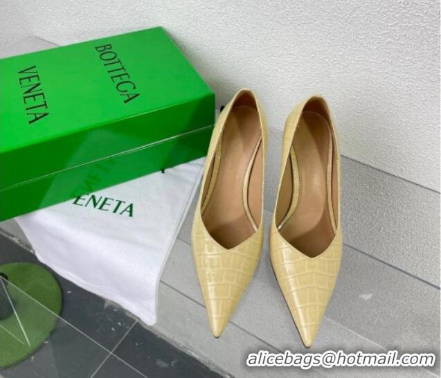 Purchase Bottega Veneta Punta Pumps 9cm in Croc-embossed glossy leather Apricot 0718015