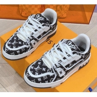 Pretty Style Louis Vuitton LV Trainer Sneakers in Monogram Textile Black 801095