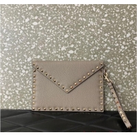 Famous Brand VALENTINO GARAVANI ROCKSTUD Clutch 0P87 gray