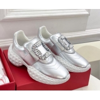 Top Design Roger Vivier Viv Run Moonlight Crystal Buckle Sneakers in Metallic Leather Silver 809051