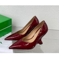 Trendy Design Bottega Veneta Punta Pumps 9cm in Croc-embossed glossy leather Cherry Red 0718016