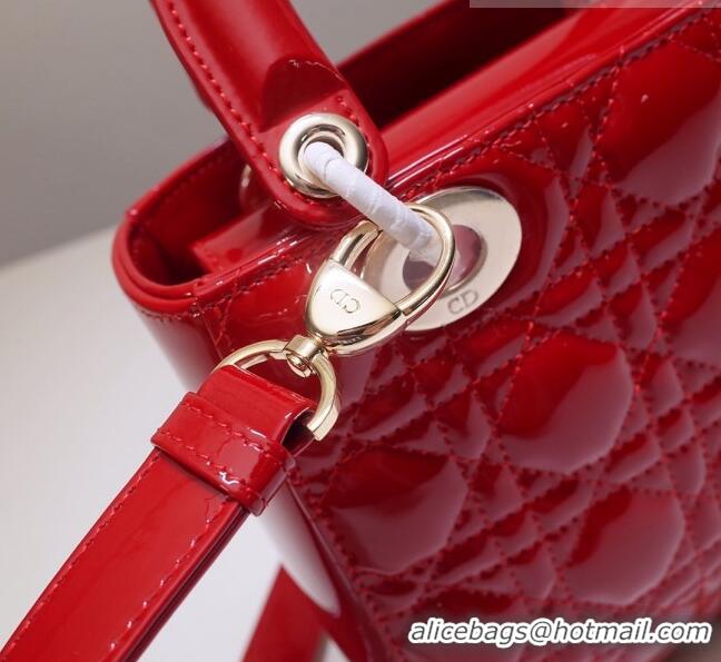 Trendy Design Dior Small Lady Dior Bag in Patent Leather CD2802 Red 2023