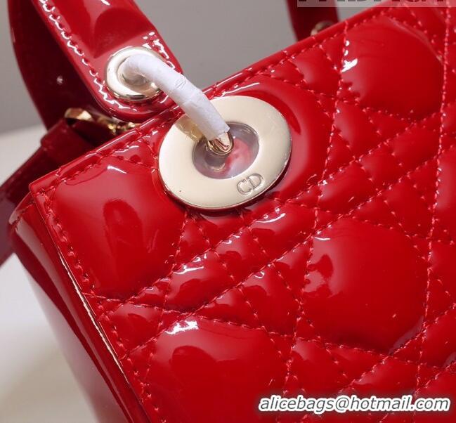 Trendy Design Dior Small Lady Dior Bag in Patent Leather CD2802 Red 2023