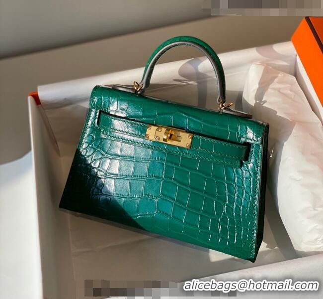 Good Taste Hermes Mini Kelly Bag 19cm in Crocodile Embossed Leather 0523 Emerald Green 2023