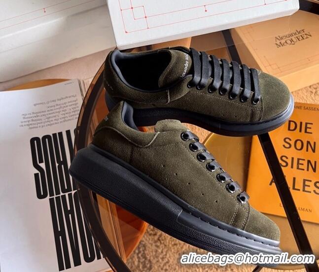 Shop Duplicate Alexander McQueen Oversized Sneakers in Green Suede 228119