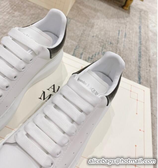 Sumptuous Alexander McQueen Oversized Sneakers with Stone-embossed Heel White/Black 614091