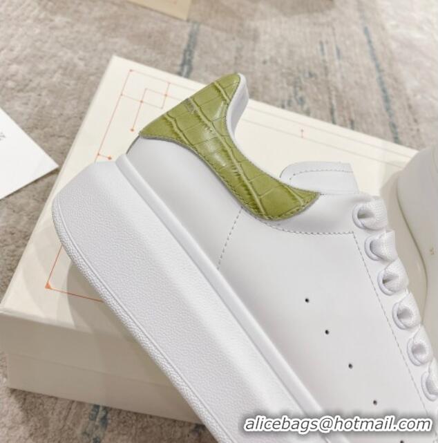 Top Grade Alexander McQueen Oversized Sneakers with Stone-embossed Heel White/Avocado Green 614092