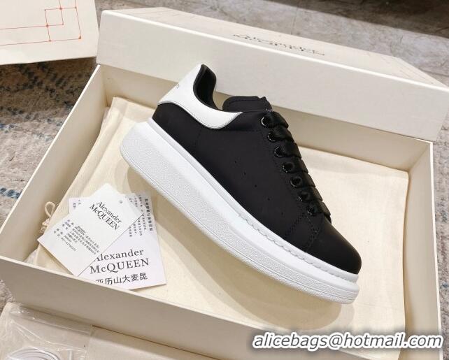 Beautiful Alexander McQueen Oversized Sneakers with Calf Leather Heel White/Black 614106